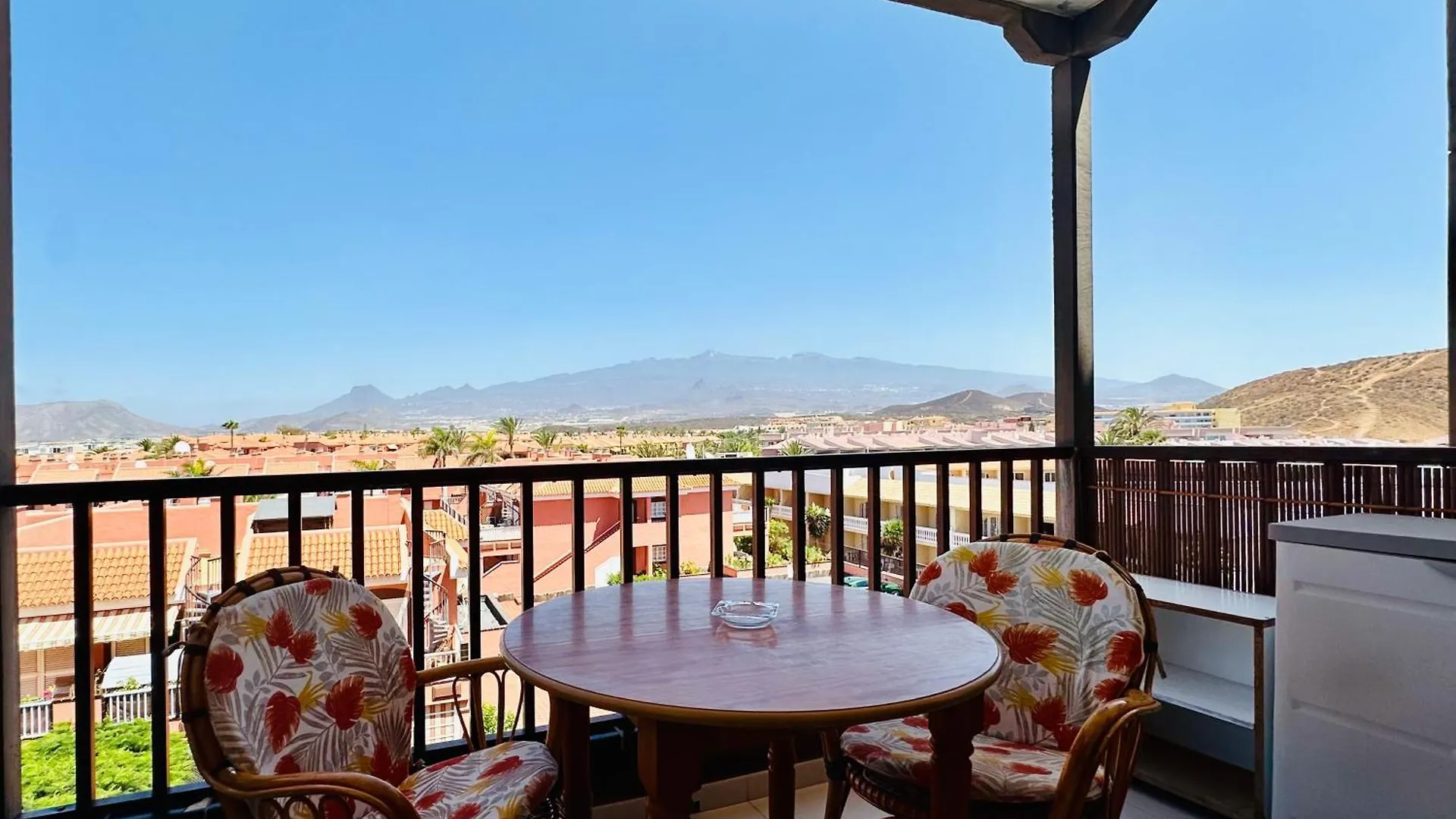 Quiet Mountain View Apartment location